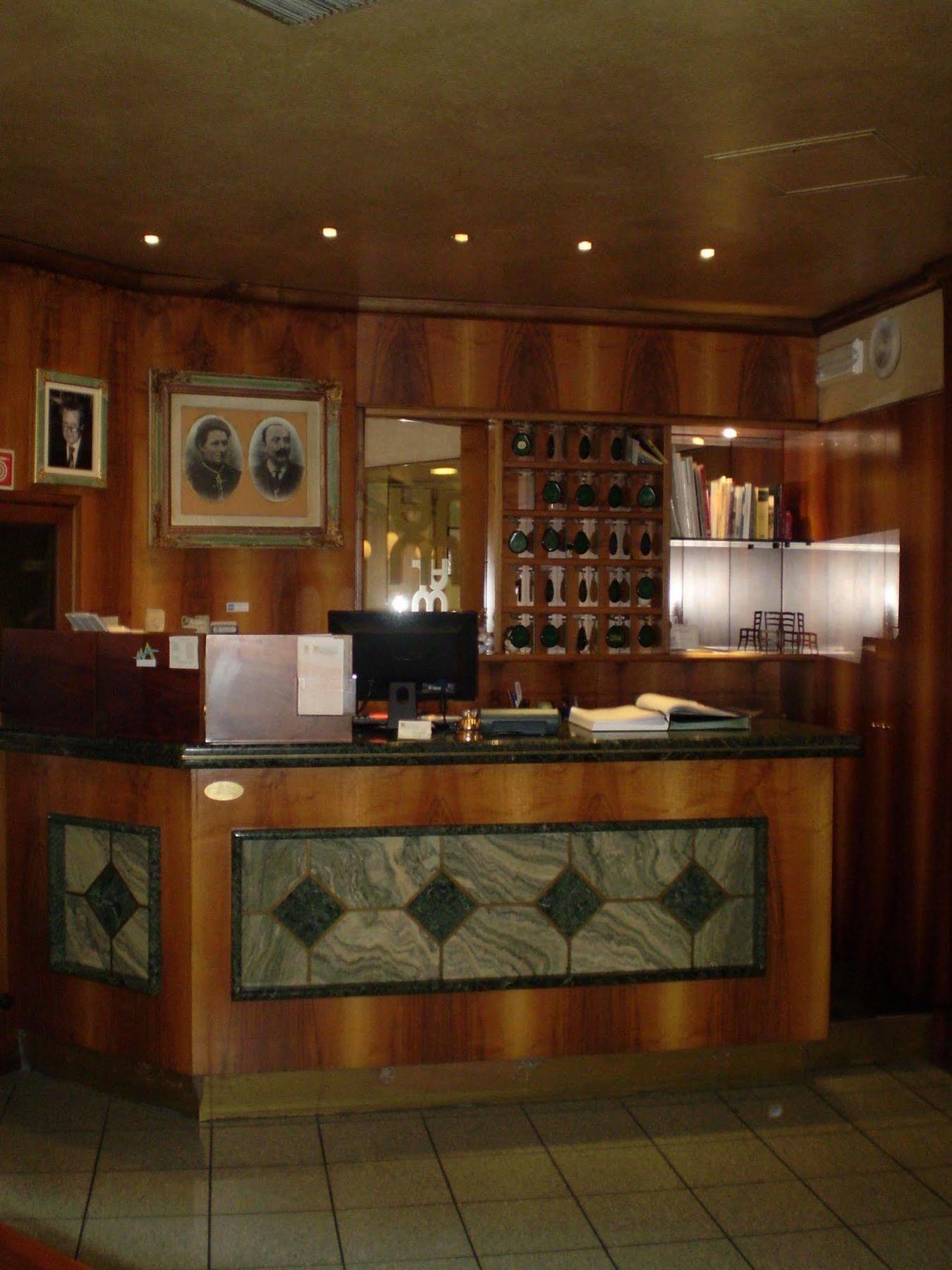 Albergo Moderno Ловере Екстер'єр фото