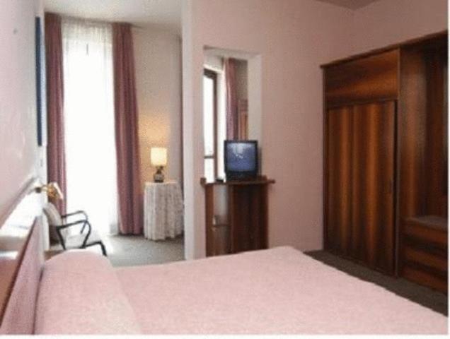 Albergo Moderno Ловере Екстер'єр фото